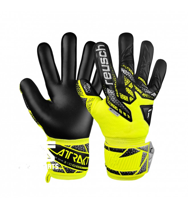 GOALKEEPER GLOVES